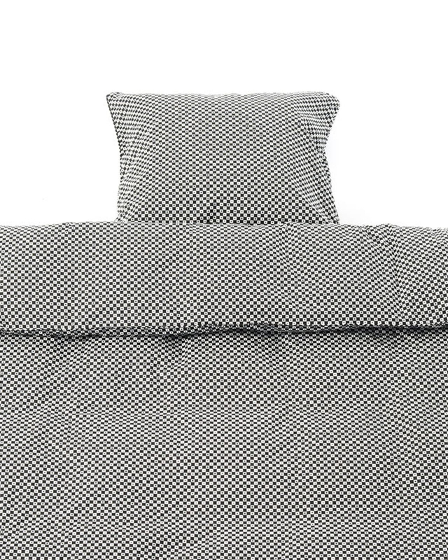 #1 - Black square JUNIOR sengetøj fra Smallstuff