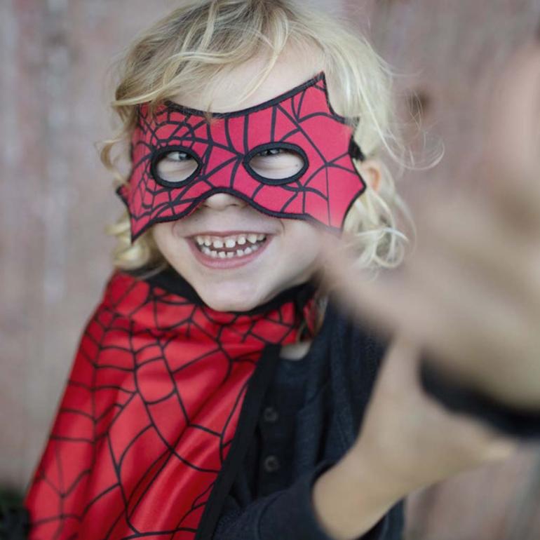 Vendbar Kappe Spiderman/Batman med maske 4 - 6 år maske spiderman